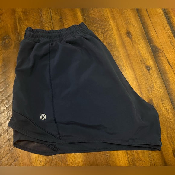lululemon athletica Pants - Lululemon • Hotty Hot Shorts